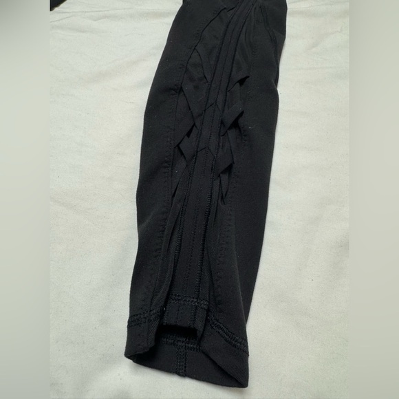 Lululemon Essential Rhythm Pant - Picture 8 of 11